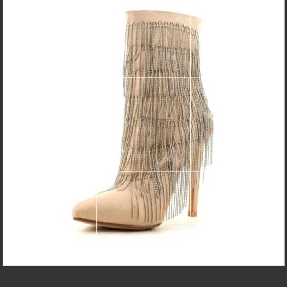 NWT Boots